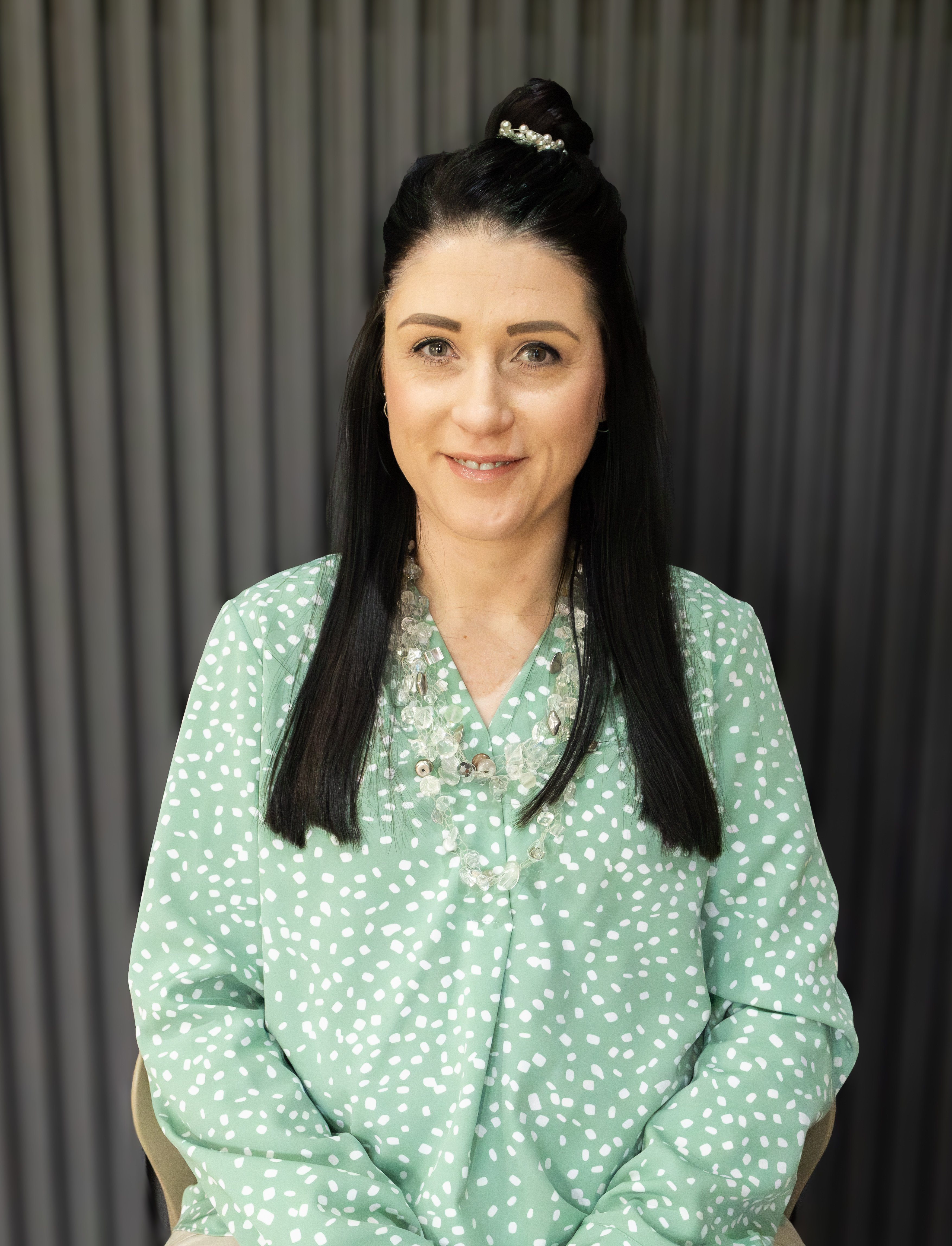 Ms Rouchelle Basson