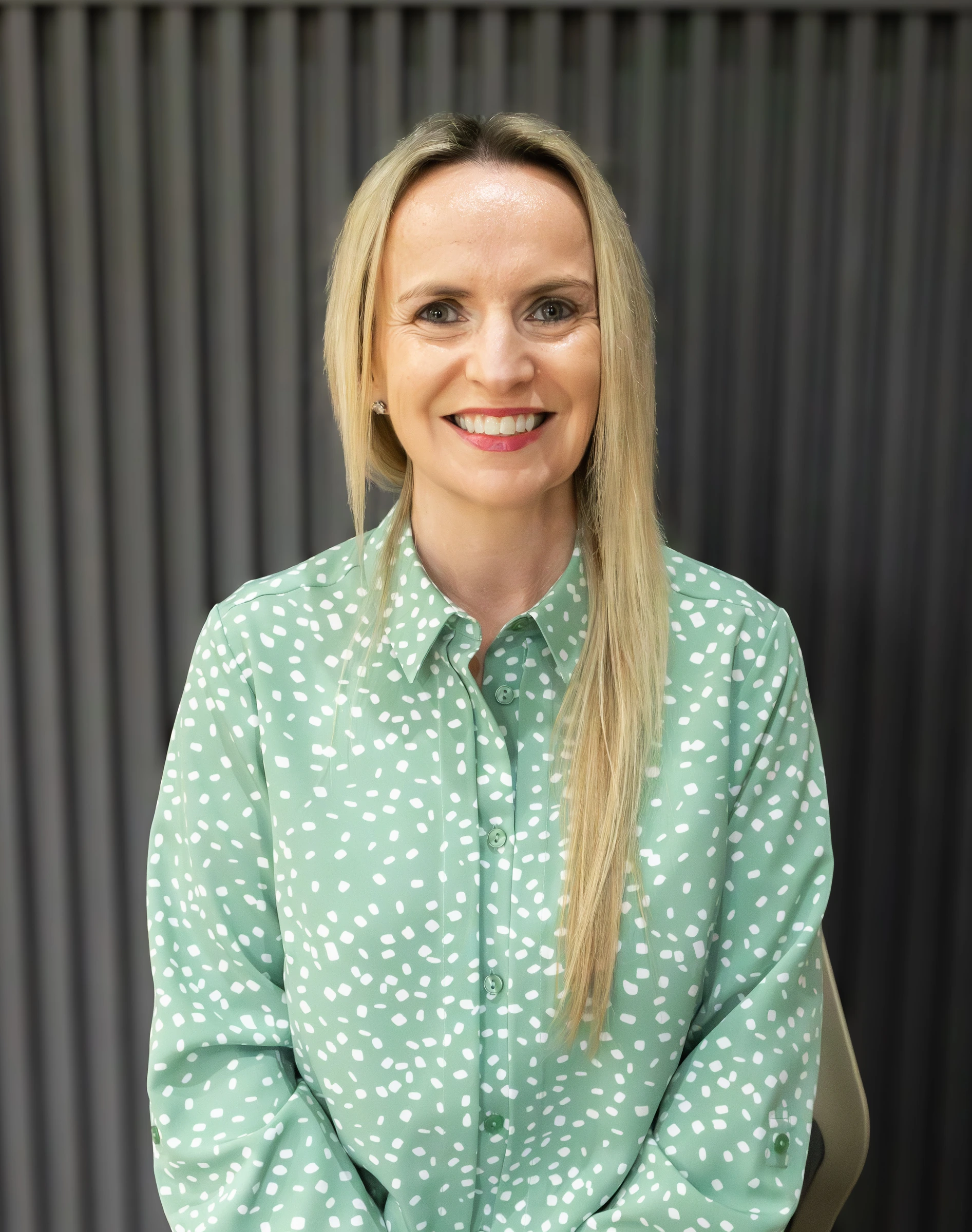 Ms Lindie le Roux